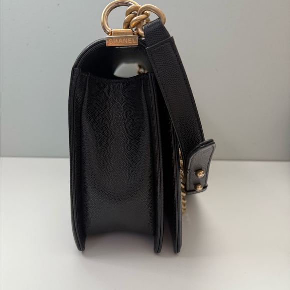 CHANEL Black Caviar Boy Bag with Aged Gold Chain and microchip - Picture 4 of 10